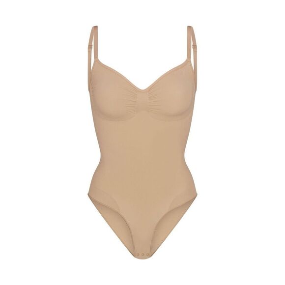 SKIMS seamless sculpt bodysuit - Picture 1 of 3